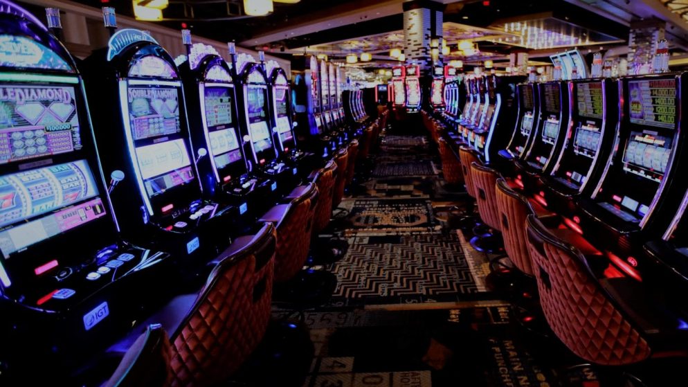 One-Armed Bandits Malfunctions in US: Desperate Casino Patrons Hire Lawyers