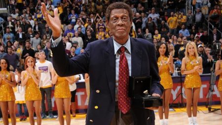 Former LA Lakers Star Small Forward Elgin Baylor Dies at Age 86