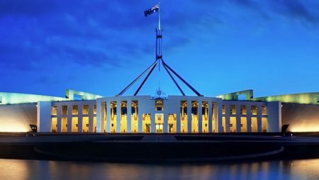 Australia Mulls Prohibiting Credit Cards for Online Gambling