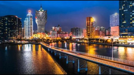 Trio of Macau casino operators hit with ‘ratings watch negative’ appraisals