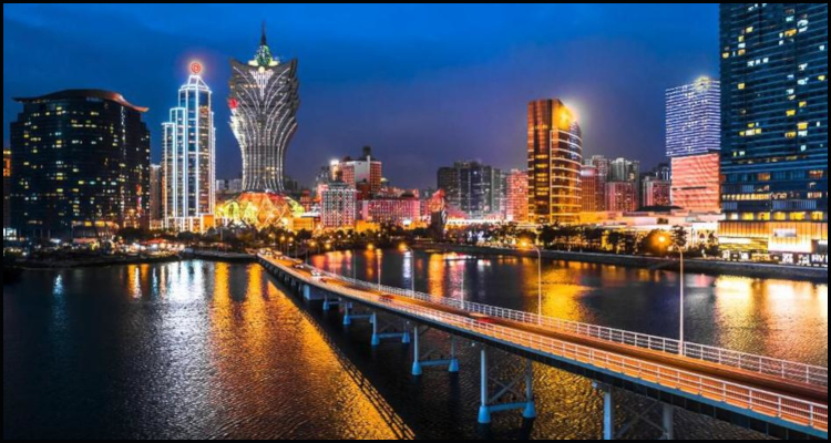 Trio of Macau casino operators hit with ‘ratings watch negative’ appraisals