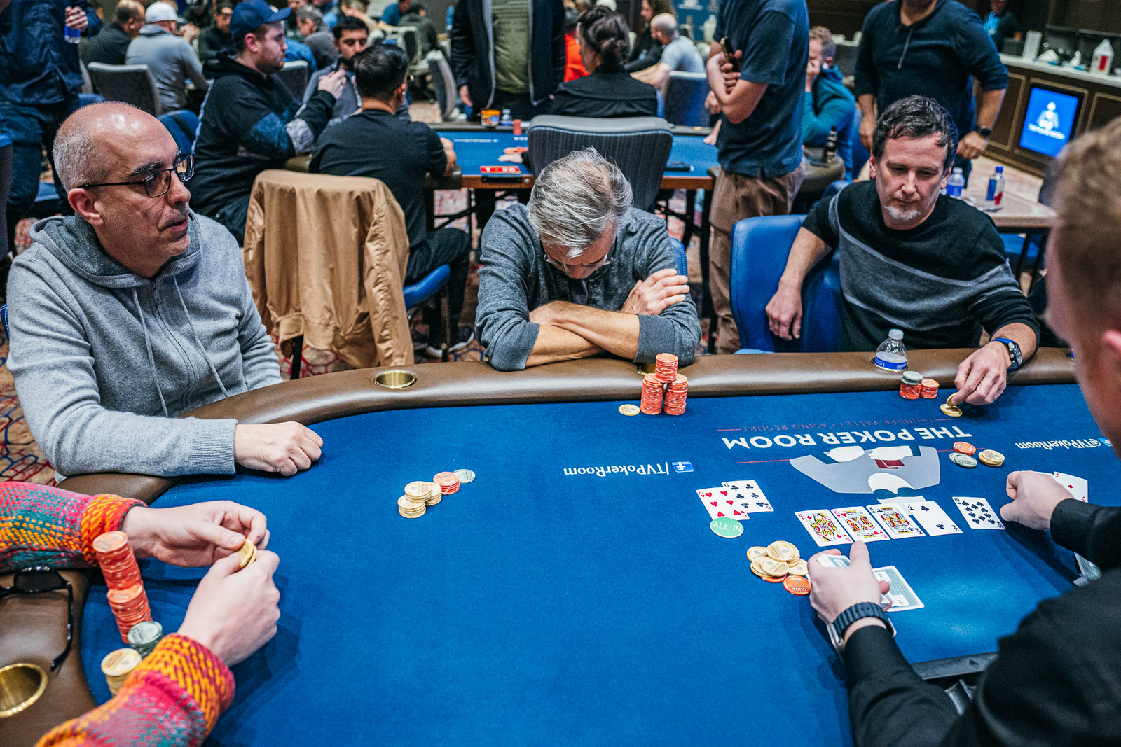 Defending Champ Out, But Big Names Remain After Day 2 at WPT Rolling Thunder